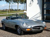 Begagnad Jaguar E-Type 201 HK (147 kW) 1967 Primerose yellow Cab