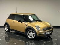 Begagnad Mini Cooper Pepper 116 HK (85 kW) 2004 Gul Halvkombi