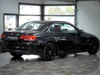 Begagnad BMW 325 Comfort Edition 218 HK (160 kW) 2007 Svart Cab