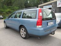 begagnad Volvo V70 2.4 Kinetic 170hk ACC/DRAG/SOVHjul/Besiktad-Servad