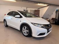 Begagnad Honda Civic Executive 150 HK (110 kW) 2012 Vit Halvkombi