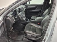 Begagnad Volvo XC40 R-Design 150 HK (110 kW) 2020 Silver (glaciärsilver metallic) SUV