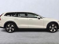 Begagnad Volvo V60 CC 200 HK (147 kW) 2021 Vit Kombi