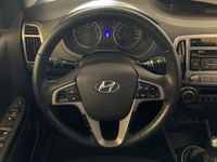 Begagnad Hyundai i20 Premium 85 HK (62 kW) 2012 Röd Halvkombi