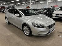 Begagnad Volvo V40 116 HK (85 kW) 2012 Ljusgrå Halvkombi
