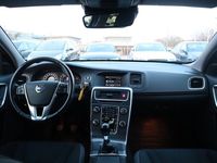 begagnad Volvo V60 D3 Momentum Levereras Nybesiktigad 2011, Kombi