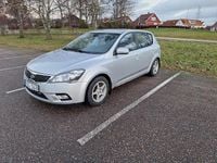 Begagnad Kia Ceed 115 HK (84 kW) 2010 Halvkombi