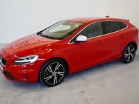Begagnad Volvo V40 R-Design 190 HK (139 kW) 2017 Röd