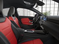 Ny Mercedes CLA200 163 HK (119 kW) 2025 Nattsvart Sportkupé