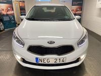 Begagnad Kia Ceed 128 HK (94 kW) 2012 Vit Halvkombi