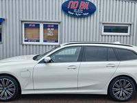 Begagnad BMW 330e M Sport 292 HK (214 kW) 2020 Vit Kombi