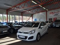 Begagnad Kia Rio 84 HK (61 kW) 2011 Vit Halvkombi