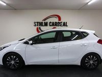 Begagnad Kia Ceed 136 HK (100 kW) 2017 Vit Halvkombi