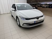 begagnad VW Golf VIII 1.0 TSI 110/VÄRMARE/SENSORER M.M