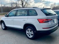 begagnad Skoda Kodiaq 2.0 TDI 4x4 Drag B-kam R-värme Adaptiv 7-sits