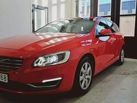 Begagnad Volvo V60 Momentum 215 HK (158 kW) 2014 Röd Kombi