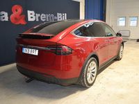 Begagnad Tesla Model X 567 kW (772 HK) 2018 Röd SUV