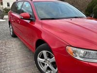 Begagnad Volvo V70 145 HK (106 kW) 2008 Röd Kombi