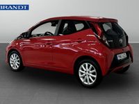 Begagnad Toyota Aygo 73 HK (53 kW) 2019 Röd Halvkombi