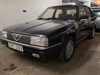 Begagnad Alfa Romeo 90 156 HK (114 kW) 1987 Svartmetalic Sedan