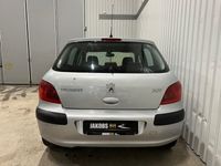 begagnad Peugeot 307 5-dörrar 1.6 XT Euro 3 nybesiktigad