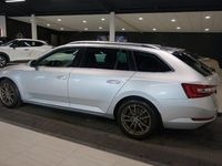 Begagnad Skoda Superb Business Line 190 HK (139 kW) 2019 Silver Kombi