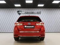 Begagnad Toyota Auris Touring Sports Active 136 HK (100 kW) 2015 Mörkröd Kombi