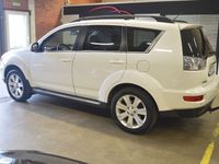 begagnad Mitsubishi Outlander 2.4 (170hk) 4WD CVT 7-sits / GPS / B-Ka