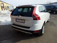 Begagnad Volvo XC60 Summum 215 HK (158 kW) 2011 Vit SUV