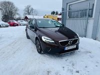 Begagnad Volvo V40 Momentum 150 HK (110 kW) 2017 Brun Halvkombi