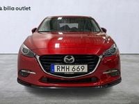 Begagnad Mazda 3 Inclusive 150 HK (110 kW) 2017 Röd Halvkombi