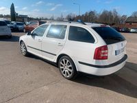 begagnad Skoda Octavia Kombi 1.6 FSI Euro 4