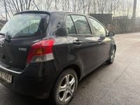 Begagnad Toyota Yaris 101 HK (74 kW) 2009 Svart Halvkombi