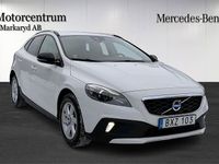 Begagnad Volvo V40 Momentum 114 HK (83 kW) 2014 Vit Halvkombi