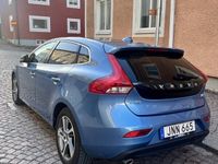 begagnad Volvo V40 D4 Momentum Euro 6 - låga mil