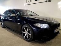 begagnad BMW M550 D xDrive M SPORT INNOVATION HUD GPS PANORAMA DRAG