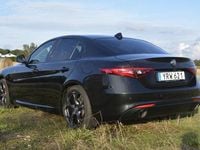 Begagnad Alfa Romeo Giulia 200 HK (147 kW) 2019 Vulcano black metallic Sedan
