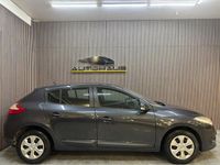 Begagnad Renault Mégane III 110 HK (80 kW) 2010 Mörkgrå Halvkombi