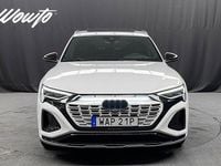 Begagnad Audi Q8 e-tron S-Line 250 kW (340 HK) 2023 Vit SUV