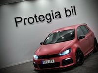 Begagnad VW Golf VI R 375 HK (275 kW) 2010 Mörkblå Halvkombi