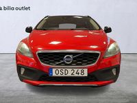 Begagnad Volvo V40 Summum 179 HK (131 kW) 2015 Röd Halvkombi