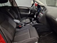 begagnad Citroën Grand C4 Picasso Citroën C4 Feel 1.2 e-THP AUT DRAG NY KAMREM 2018, Halvkombi