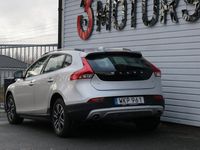 begagnad Volvo V40 CC D3 Momentum Euro 6 BKAMERA NAVI VOC 2018, Kombi
