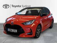 Begagnad Toyota Yaris Hybrid 2021 Röd