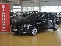 Begagnad Volvo V40 Momentum 150 HK (110 kW) 2015 Svart Halvkombi