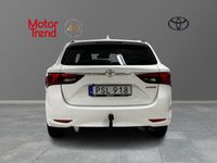 begagnad Toyota Avensis Kombi 1,8 Automat Touch and GO Drag Vinterhjul