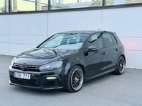 Begagnad VW Golf VI R 271 HK (199 kW) 2010 Svart Halvkombi