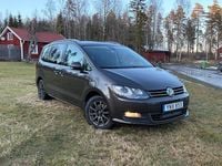 Begagnad VW Sharan 184 HK (135 kW) 2018 Brun metallic Minibuss