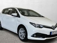 begagnad Toyota Auris Hybrid e-CVT Navi B-Kamera 2019, Halvkombi