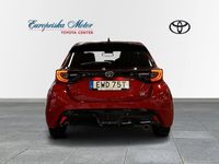 begagnad Toyota Yaris Hybrid 1,5 HYBRID 5D GR SPORT PLUSPAKET V-HJUL NAVI